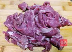 Illustration of how to make Sichuan-style steamed beef with rice flour 2