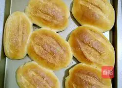 Yoghurt Whole Wheat European Buns Recipe Illustration 9