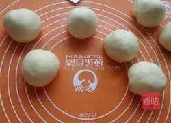 Crown Bread Recipe Illustration 4