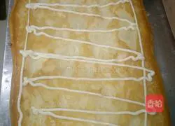 Illustration of how to make meat floss rolls 4