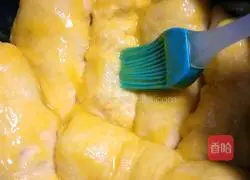 Illustration of how to make rice cooker bread 18