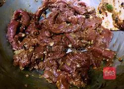 Illustration of how to make Sichuan-style steamed beef with rice flour 6