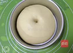 Illustration of how to make lychee toast bread 7