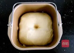 Illustration of how to make meat floss rolls 6