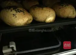 Illustration of making homemade whole wheat bread 13