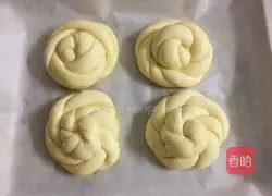 Illustration of how to make light butter bread 12
