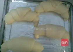 Illustration of how to make croissants (corn oil version) 14