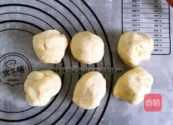 Cheese and Bacon Bread Rolls Recipe Illustration 3