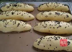 Sesame and Purple Sweet Potato Bread Recipe Illustration 6