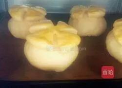 Illustration of how to make windmill raisin bread 13