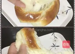 Illustration of how to make light butter bread 15