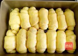 Illustration of how to make orange bread rolls 15