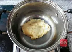 Illustration of how to make stuffed caterpillar bread 9