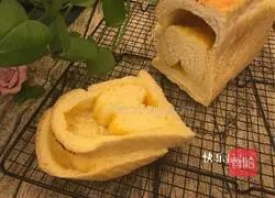 Illustration of how to make jam sandwich bread 17