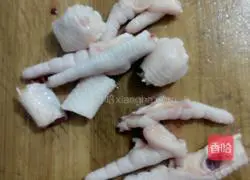 Secret Pickled Pepper Chicken Feet Illustration 2