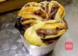 Illustration of how to make red bean paste and coconut bread 9