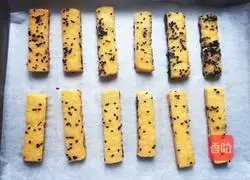 Illustration of how to make golden bread sticks 4