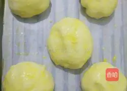 Illustration of how to make raisin soufflé buns 13