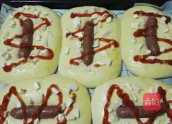 Cheese Crispy Sausage Bread Recipe Illustration 8