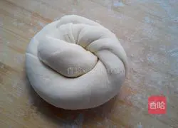 Illustration of how to make egg hand-shredded pancakes 7