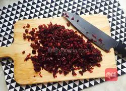 Cranberry Nougat Recipe Illustration 2