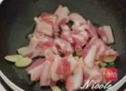 Illustration of how to make farm-style stir-fried pork 3