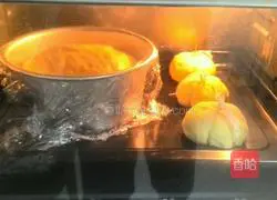 Illustration of how to make small pumpkin bread 11