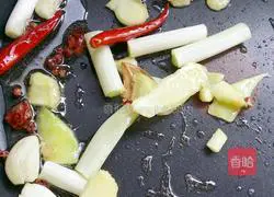 Illustration of how to cook abalone and braised pork ribs 3