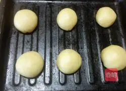 Illustration of how to make cream cheese buns 10
