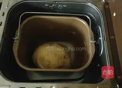 Illustration of how to make ham and cheese bread with onion, pork floss, ham and cheese 2