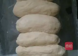 Illustration of how to make large rows of bread 4