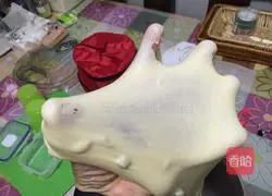 Illustration of how to make raisin and coconut bread 3