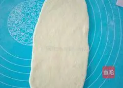 Illustration of how to make caterpillar bread 6