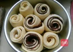 Hazelnut spread Illustration of how to make sandwich bread 14