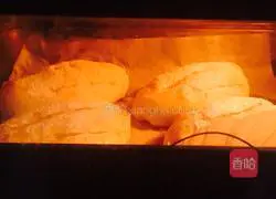 Illustration of how to make Hass bread with powdered sugar 14