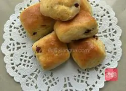 Crander Illustration of how to make raspberry buns 22