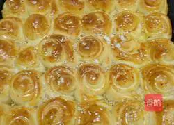 Honey Bun Recipe Illustration 12