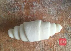 Illustration of how to make egg and butter buns 7