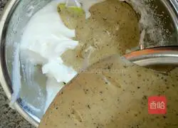 Black Sesame Chiffon Cake Recipe Illustration 14