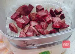 Illustration of how to make whole wheat purple sweet potato snack buns 1