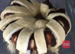 Illustration of making bean paste fancy bread 4