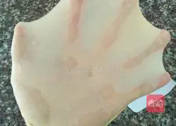 Illustration of how to make meat floss buns 3