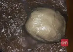 Illustration of how to make meat floss rolls 4