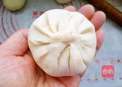 Illustration of how to make bean paste roll flower bread 10