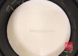 How to make a no-bake cheesecake Illustration 3