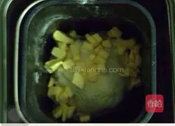 Bacon Cheese Chive Bread Recipe Illustration 2