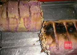 Illustration of how to make Haakon bread (stuffed sweet potato and fish paste) 12