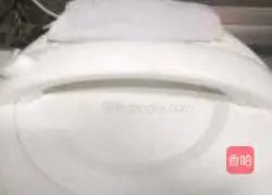 Illustration of making homemade purple raisin bread 10