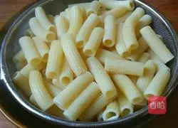 Illustration of how to make pasta (baked macaroni with bacon and potatoes) 10