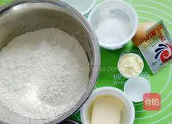 Illustration of how to make mulberry jam bread 1